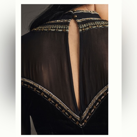 ANTHROPOLOGIE NWT EMBELLISHED VELVET DRESS π - Picture 6 of 7